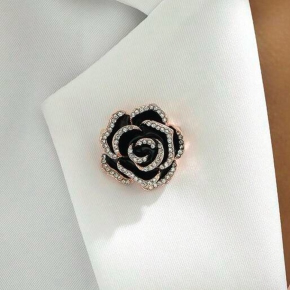 New! Flower Brooch with rhinestones - Picture 5 of 5